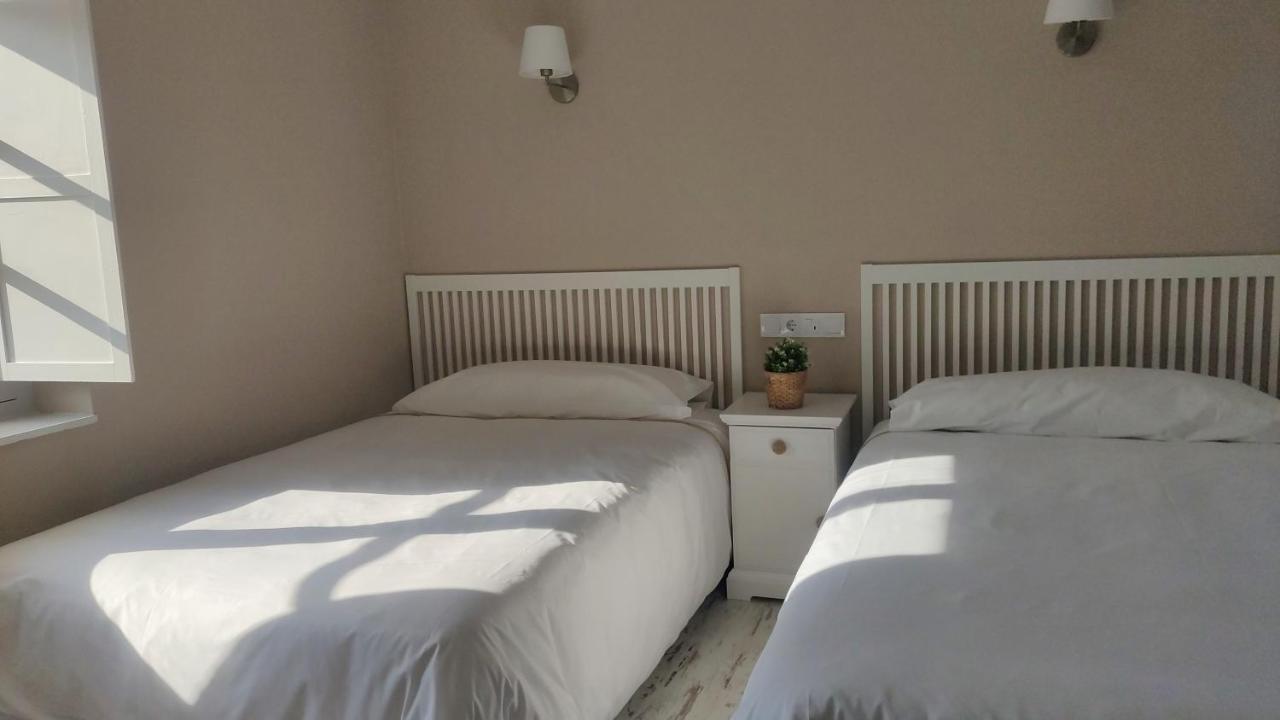 Hotel Roman Naveces 外观 照片